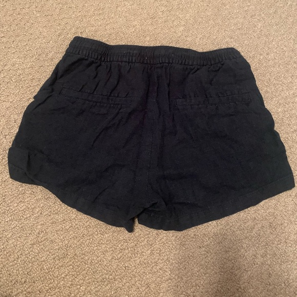 Linen shorts - Picture 2 of 3